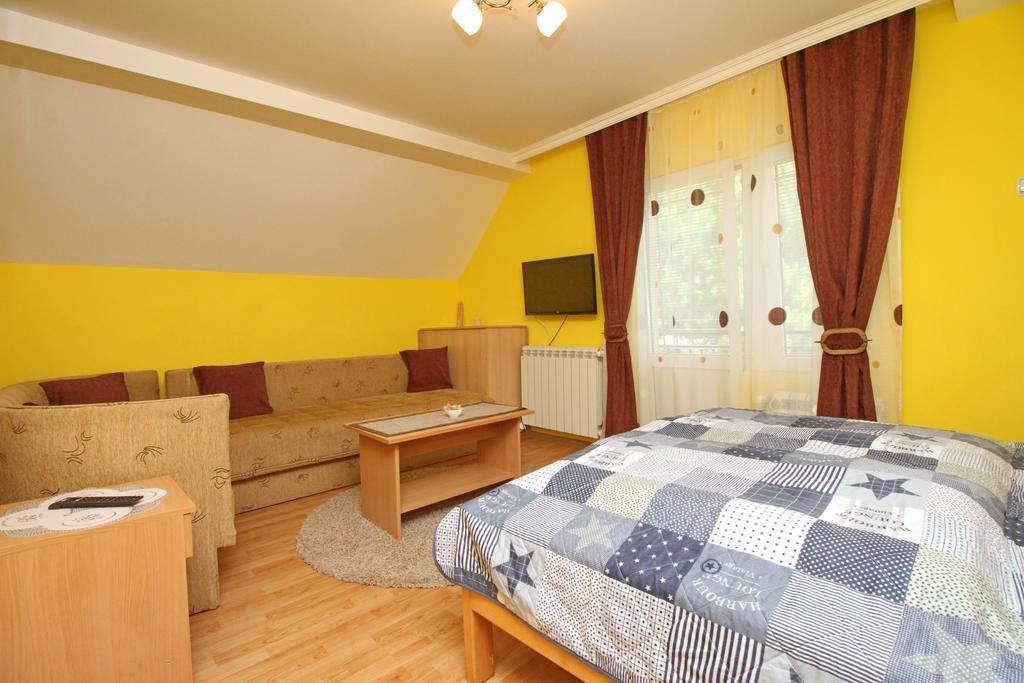 Apartments Junior Zlatibor Bagian luar foto