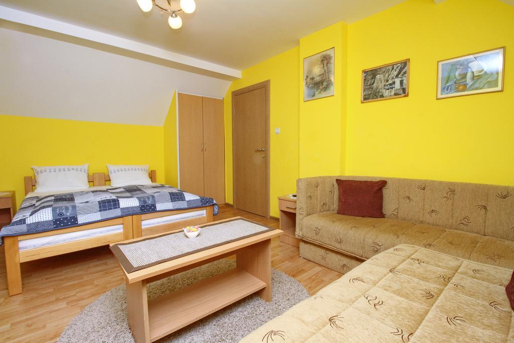Apartments Junior Zlatibor Bagian luar foto