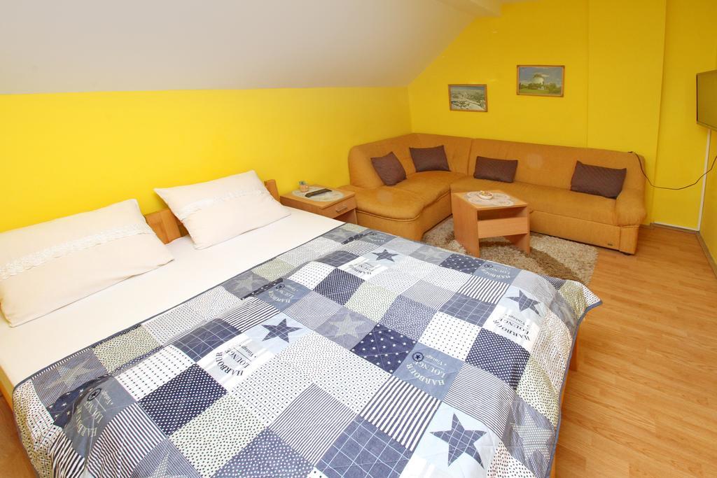 Apartments Junior Zlatibor Bagian luar foto